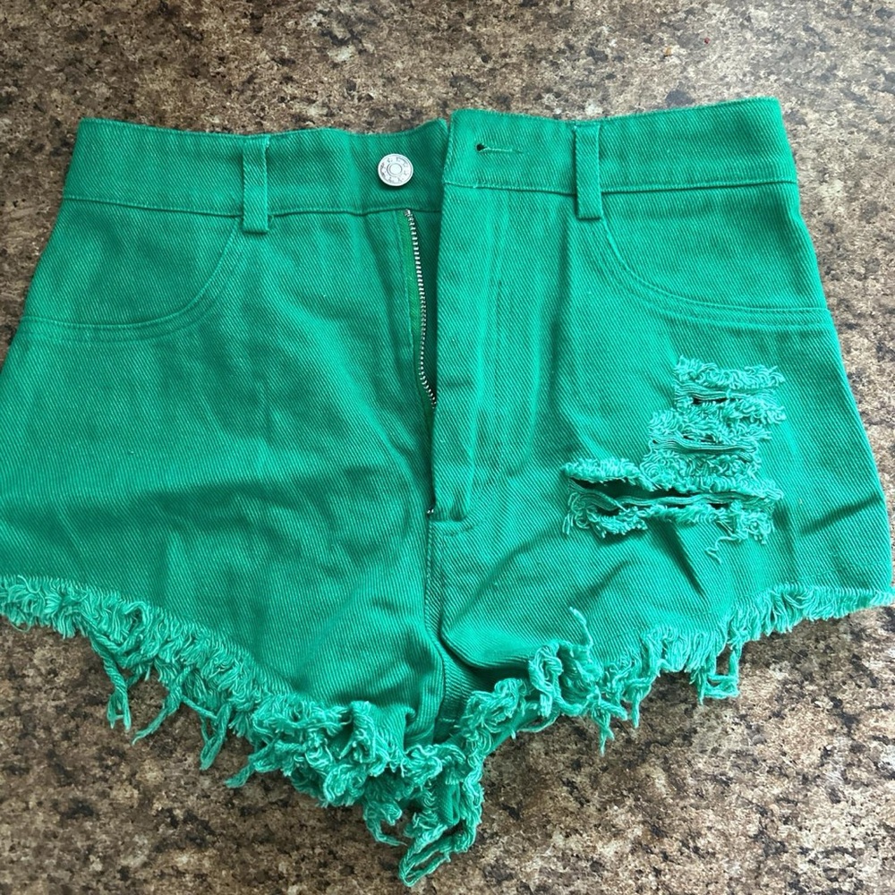 Cut off shorts